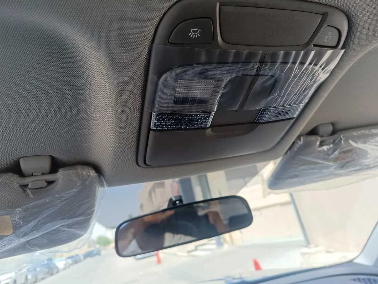 Car image 30