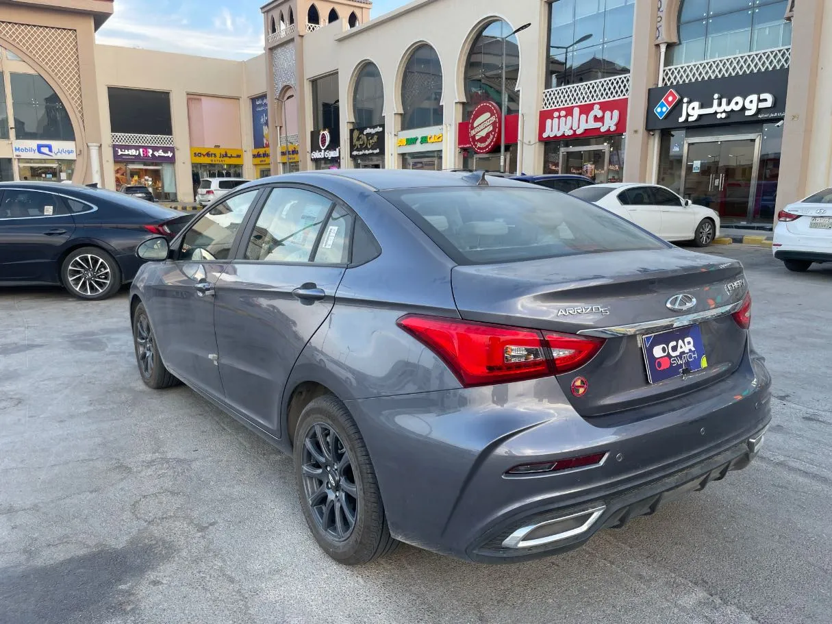Car image 7