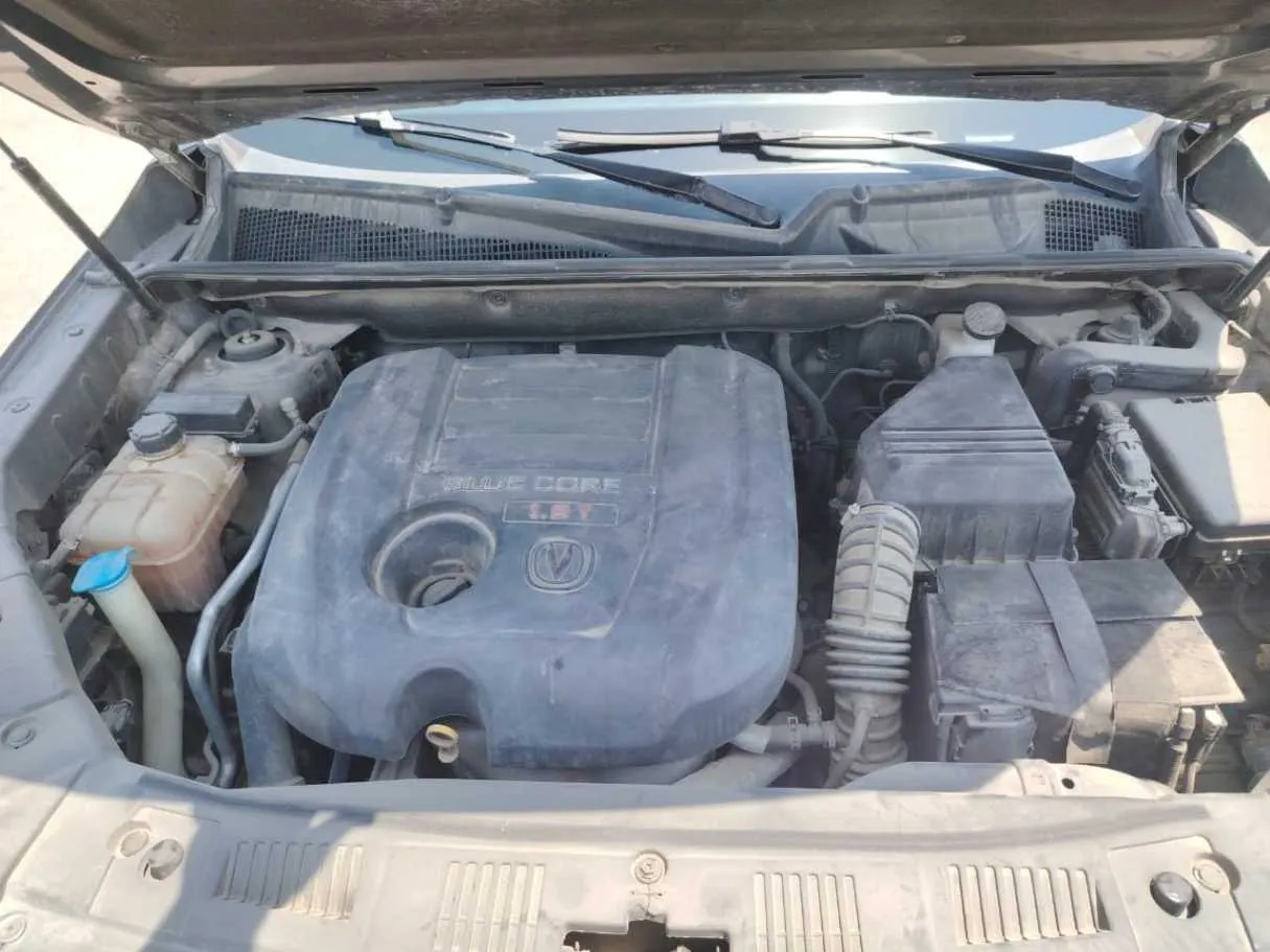 Car image 25