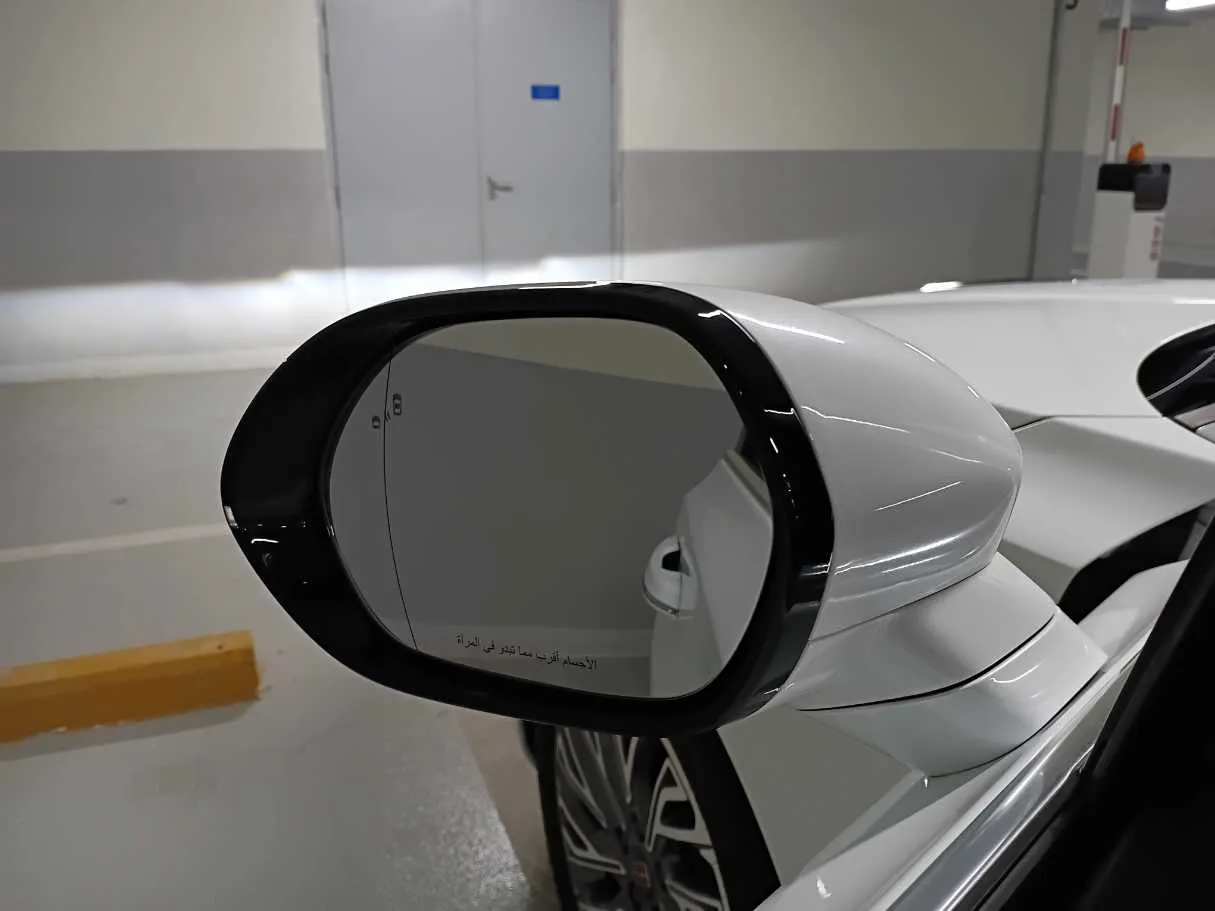 Car image 21