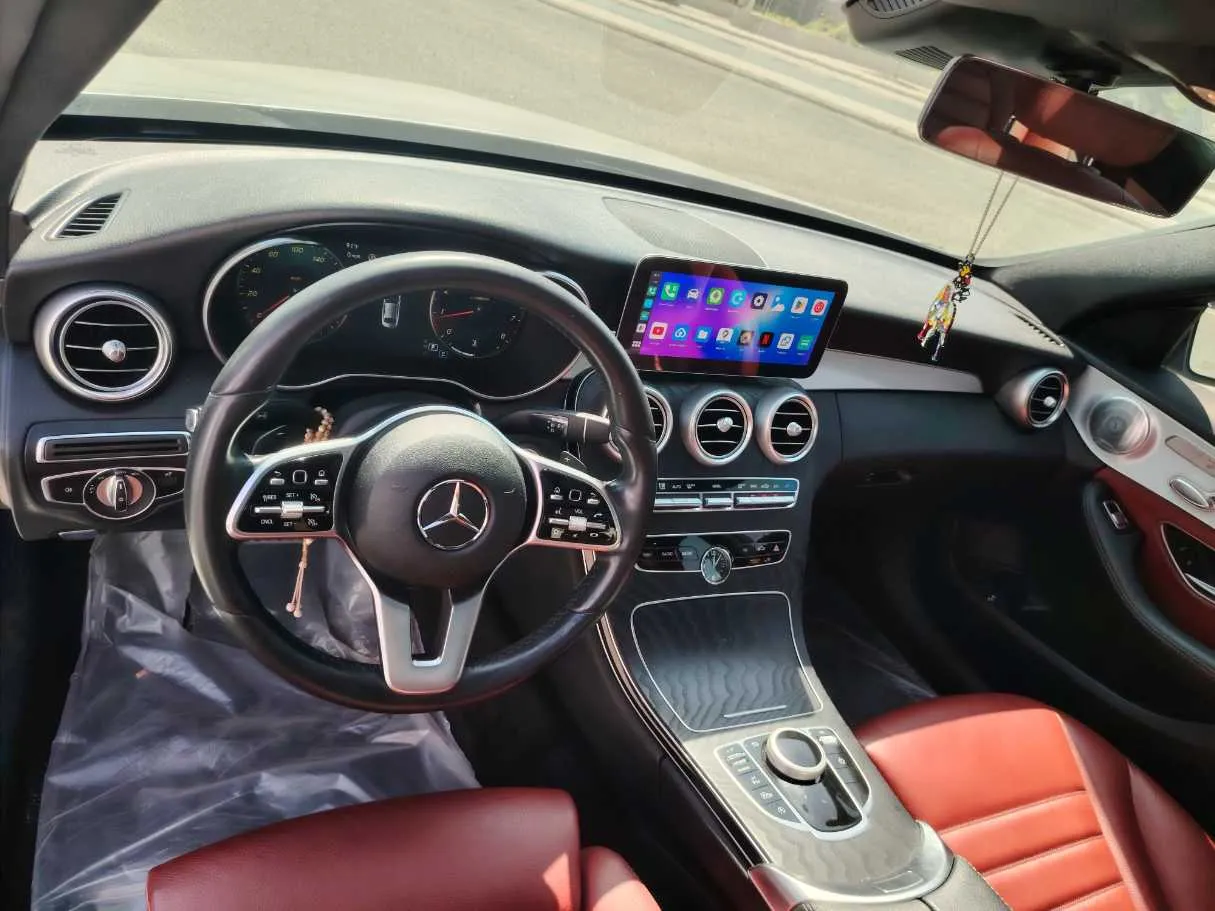 Car image 13