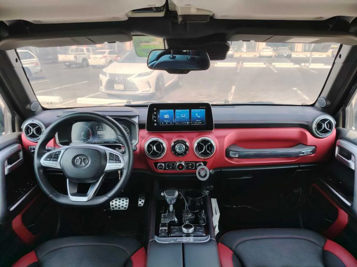 Car image 17