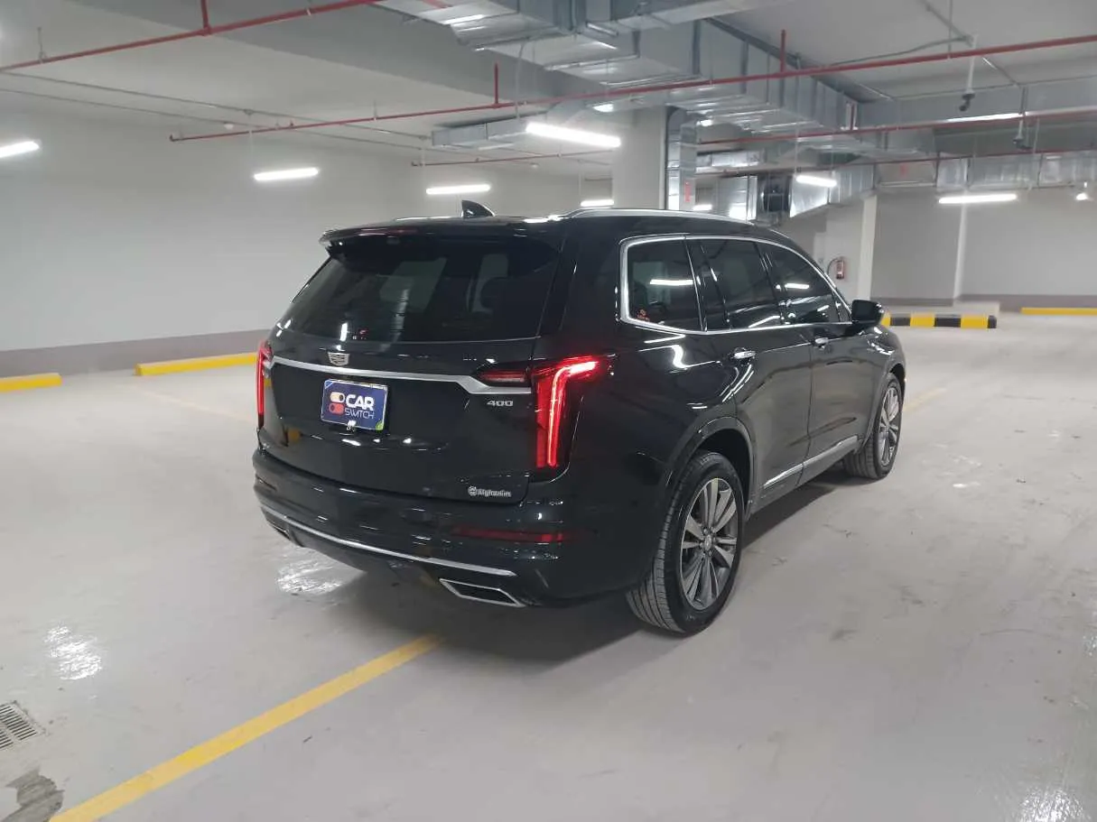 Car image 5