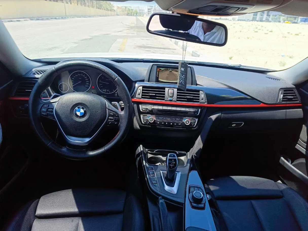 Car image 20