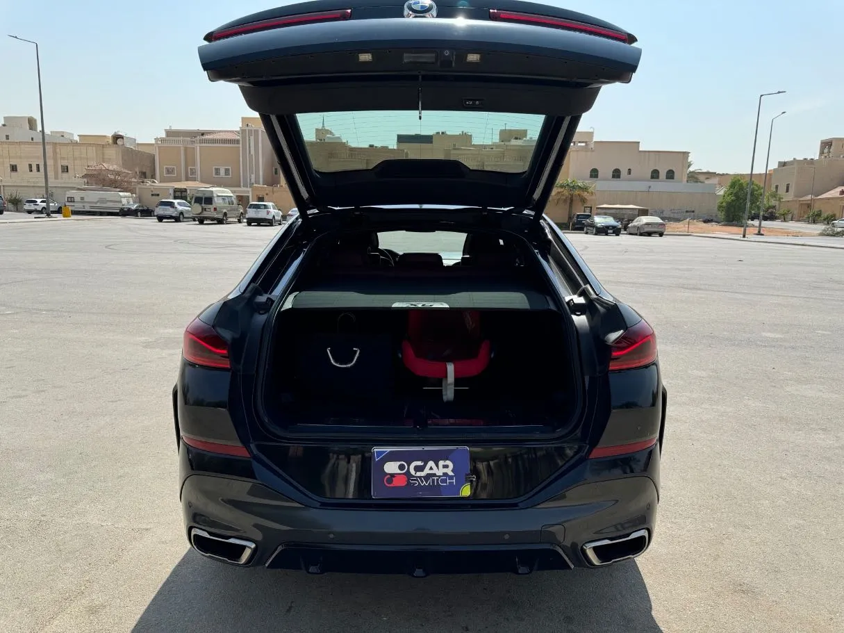 Car image 21