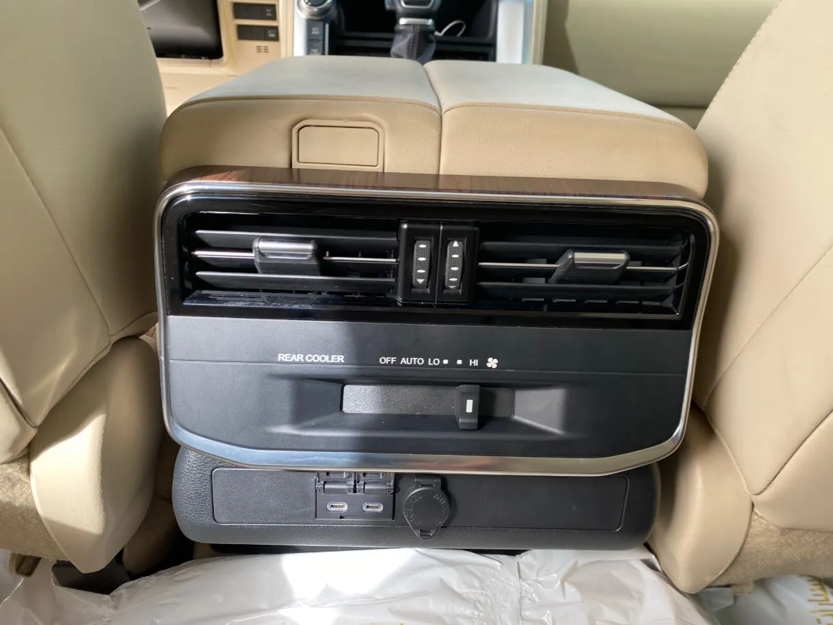 Car image 31