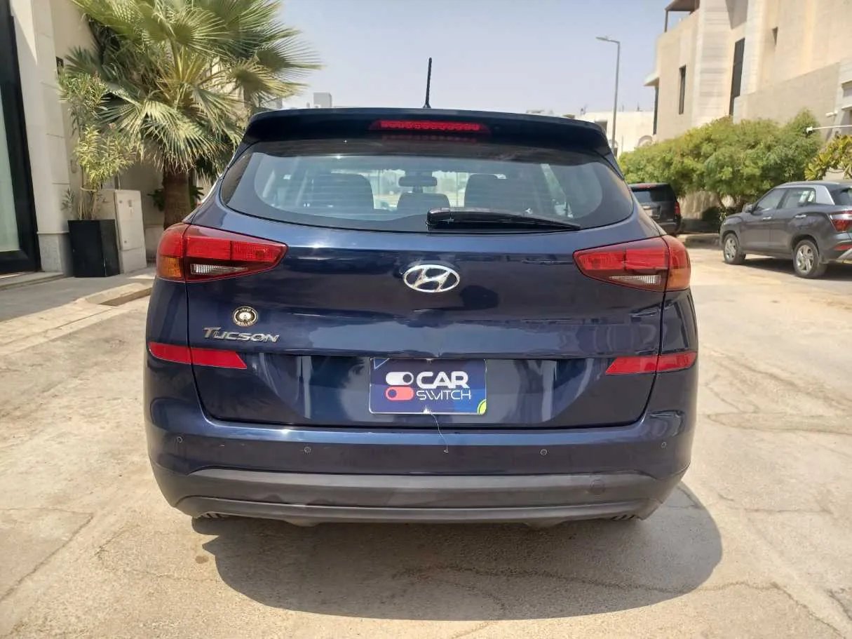 Car image 6