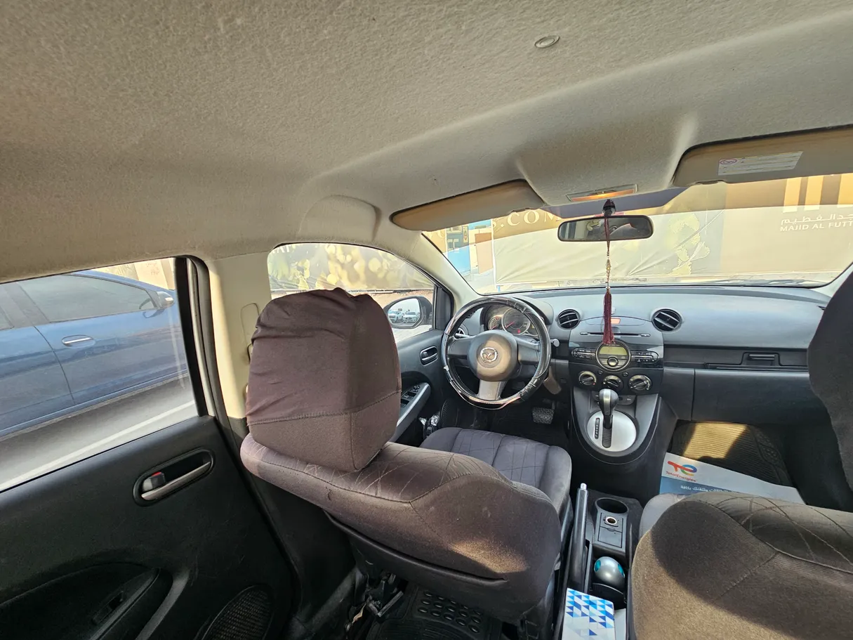 Car image 7