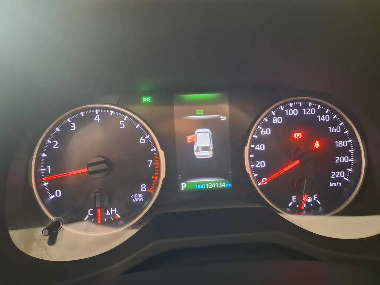 Car image 17