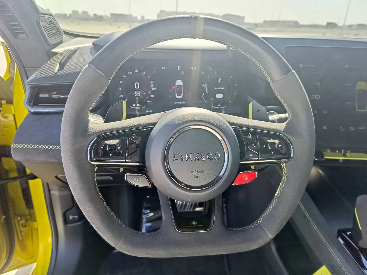 Car image 28