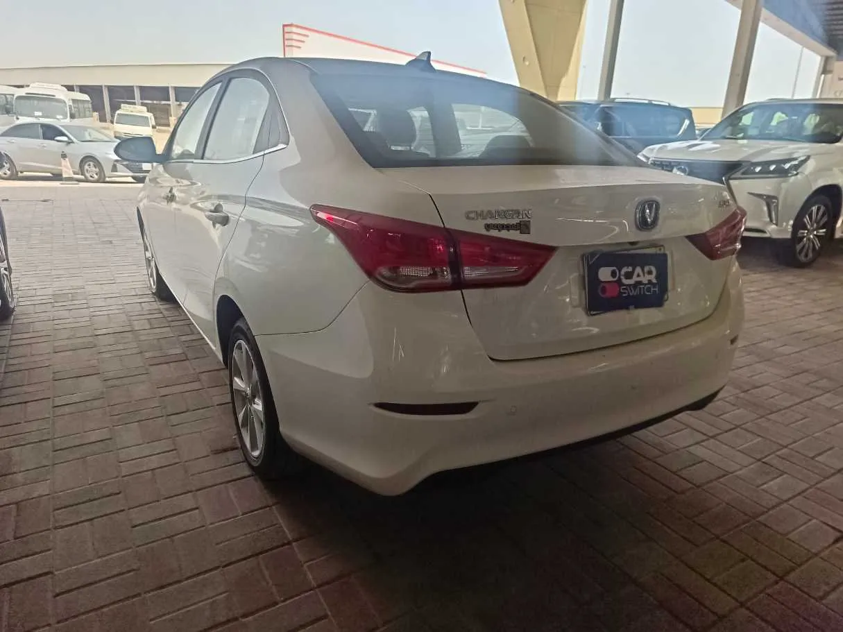 Car image 7