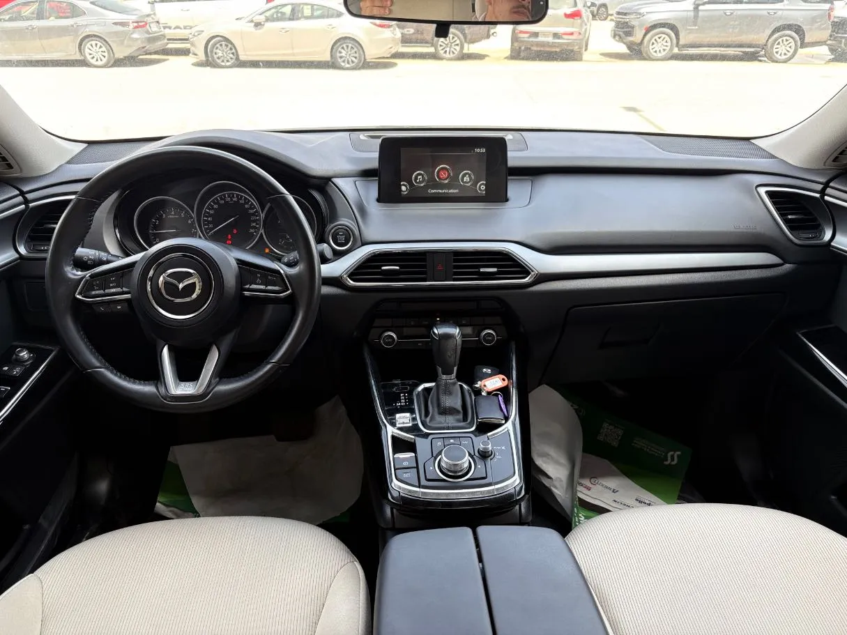 Car image 21