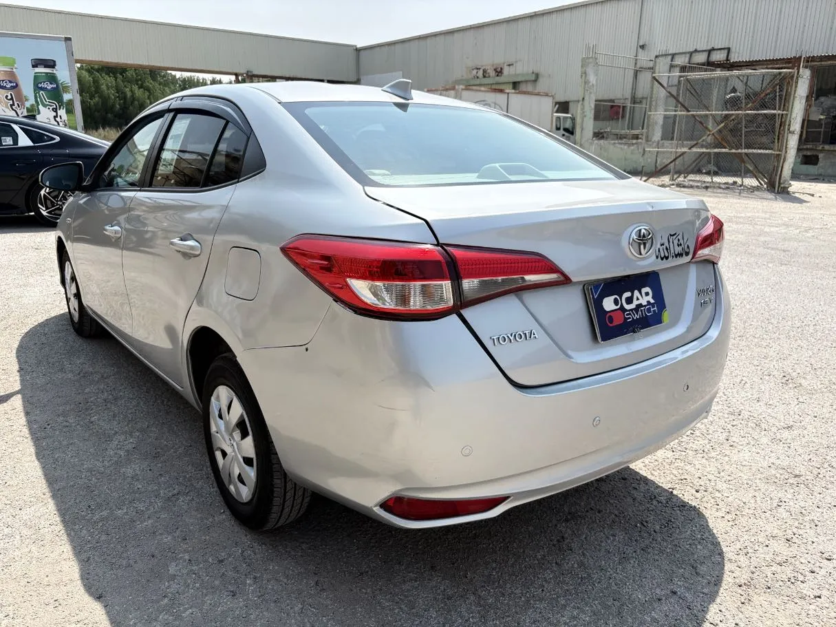 Car image 7