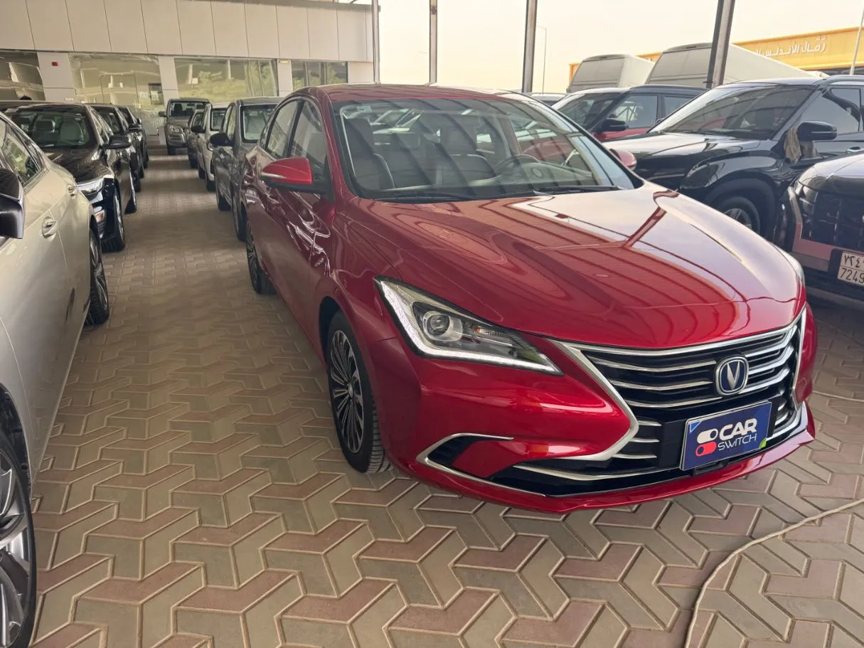 Car image 3