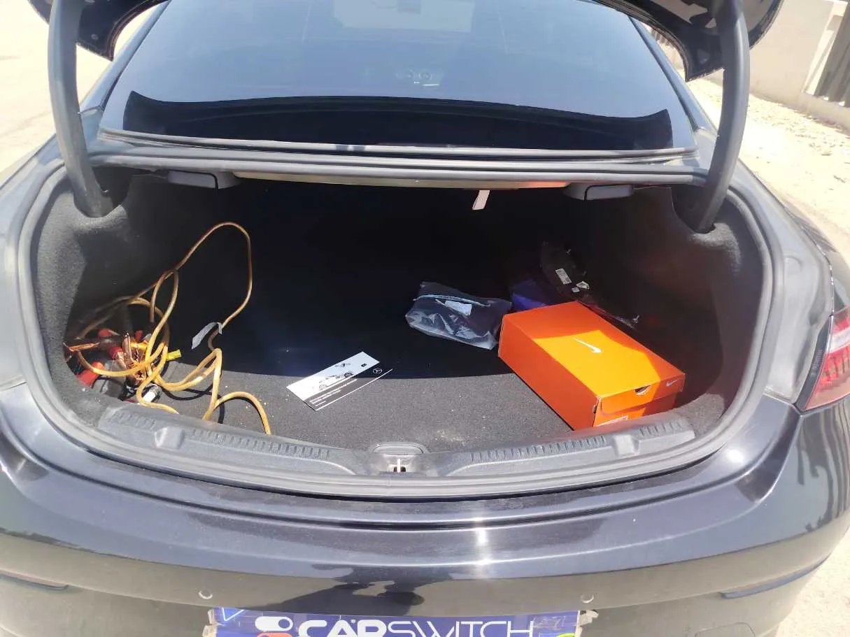 Car image 23