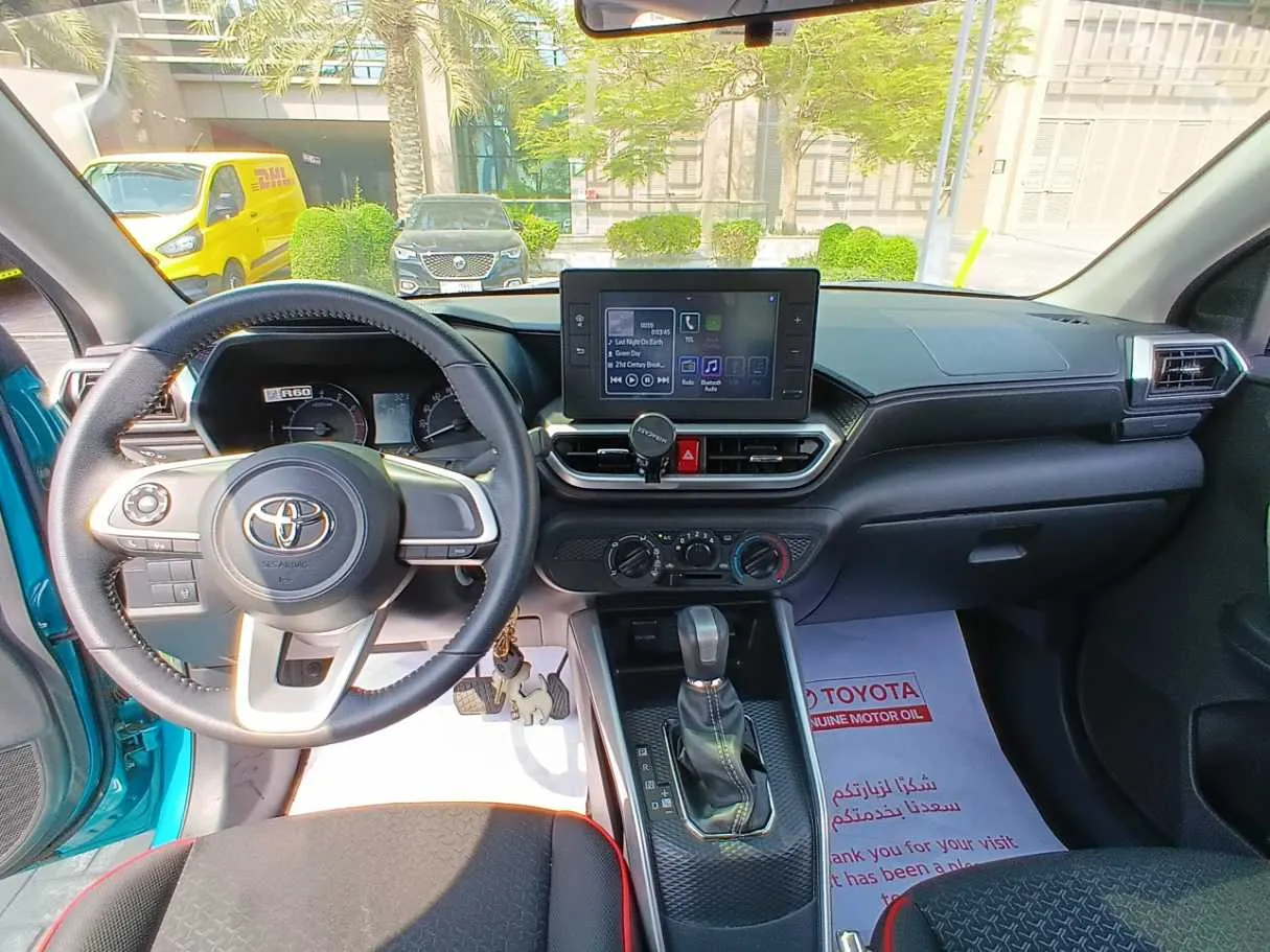 Car image 15