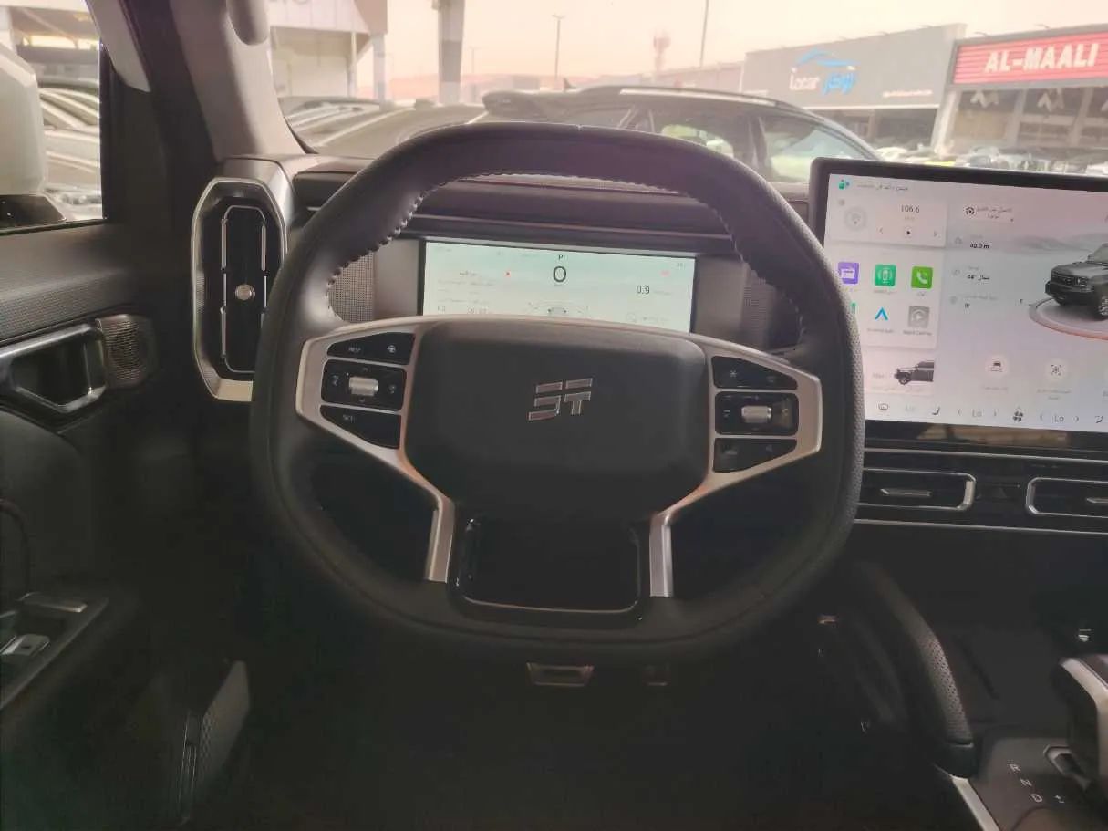 Car image 25