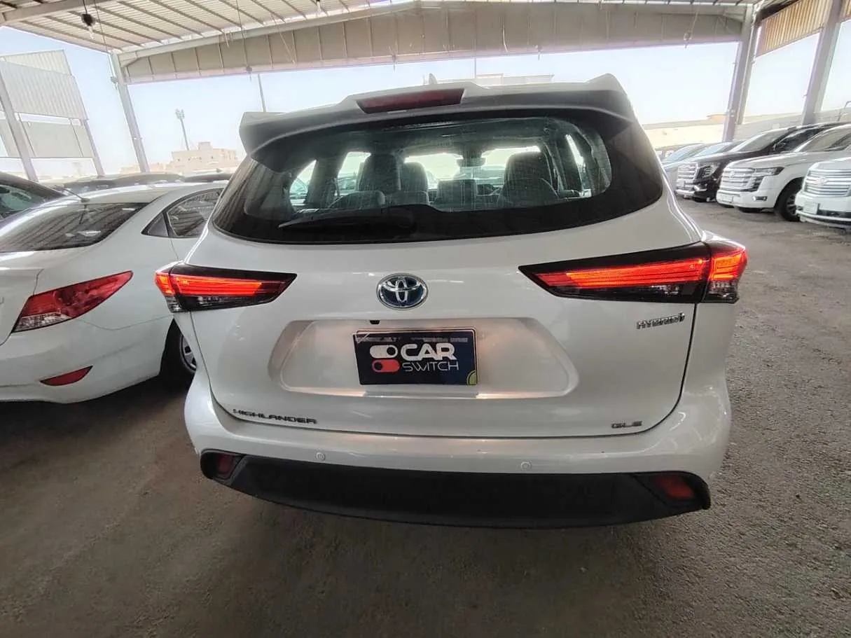 Car image 6