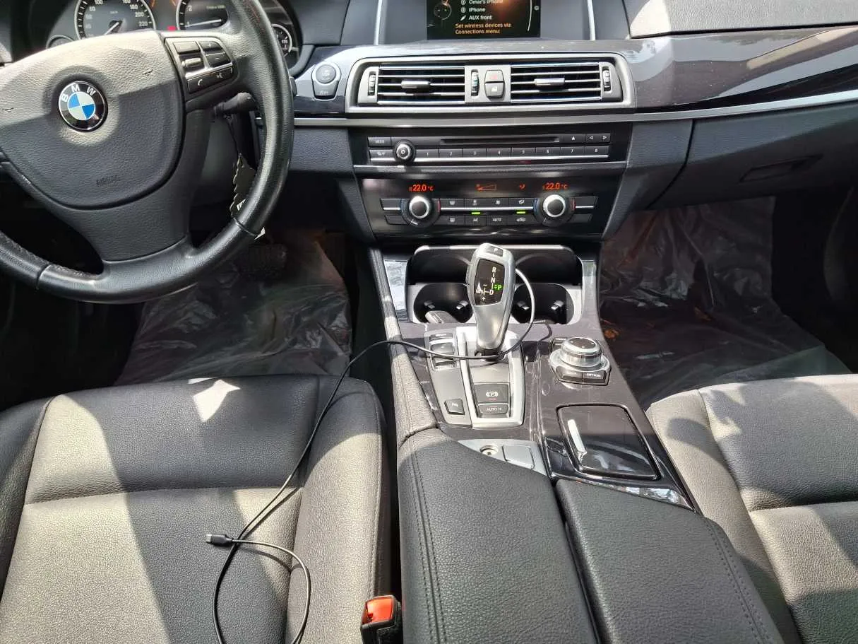 Car image 15