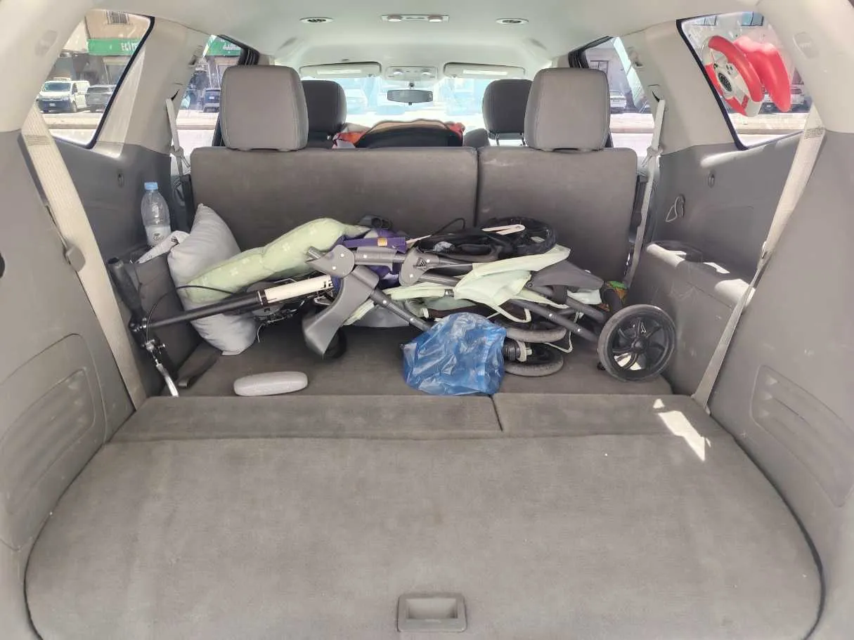 Car image 26