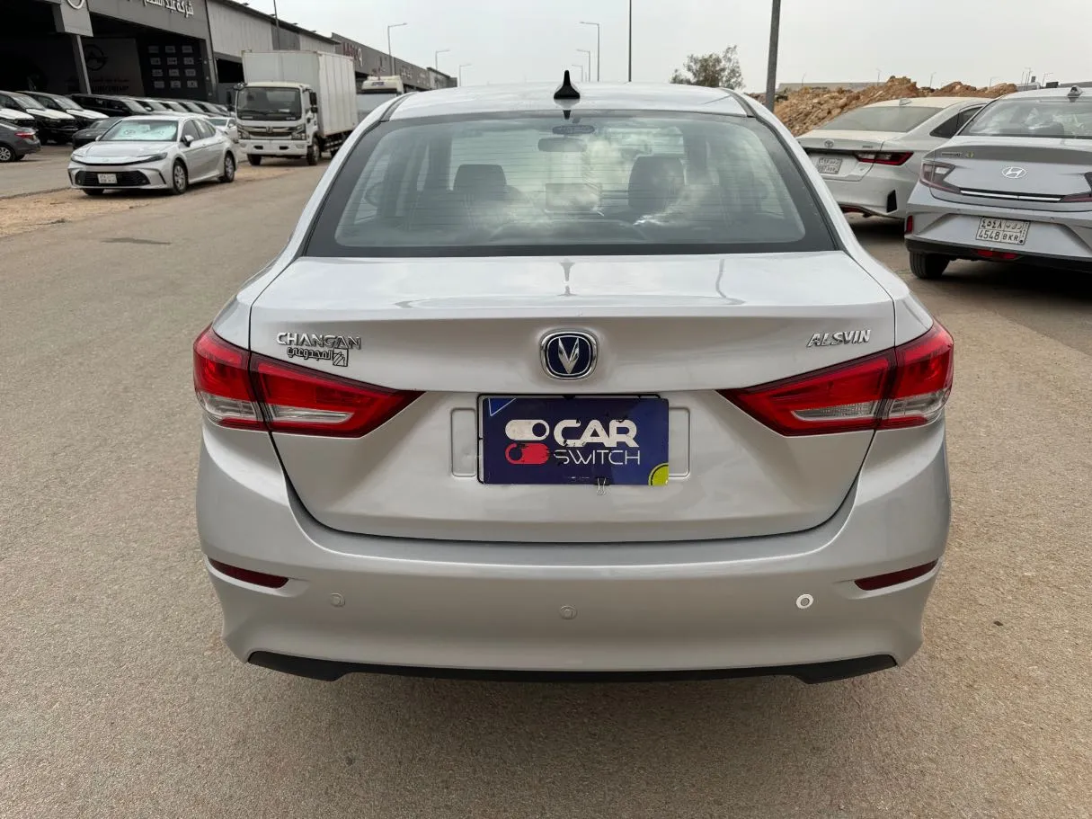 Car image 6