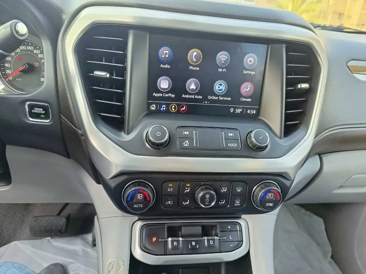 Car image 19
