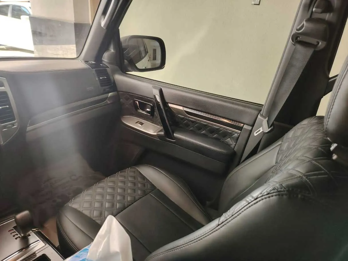 Car image 25