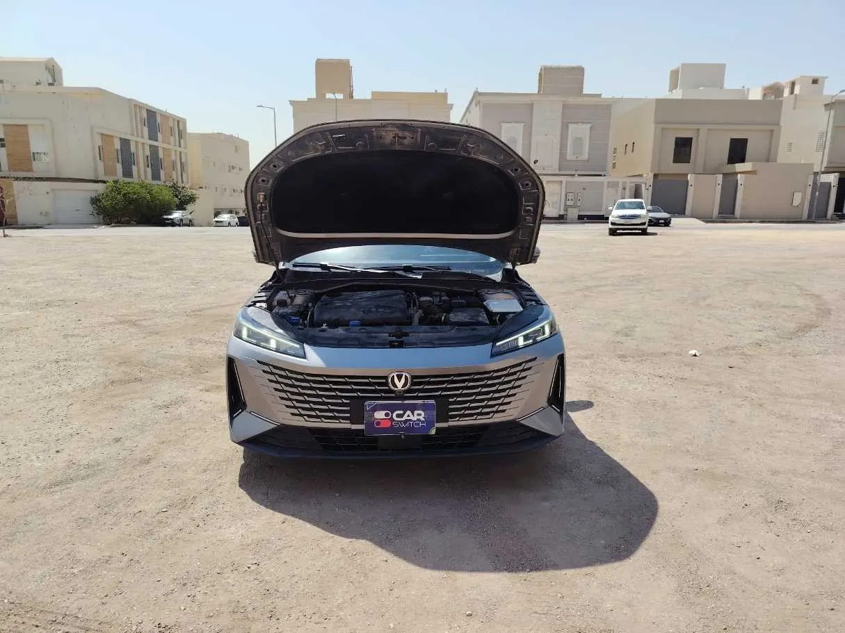 Car image 25