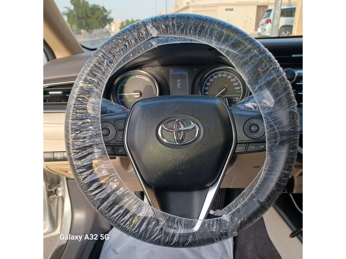 Car image 27