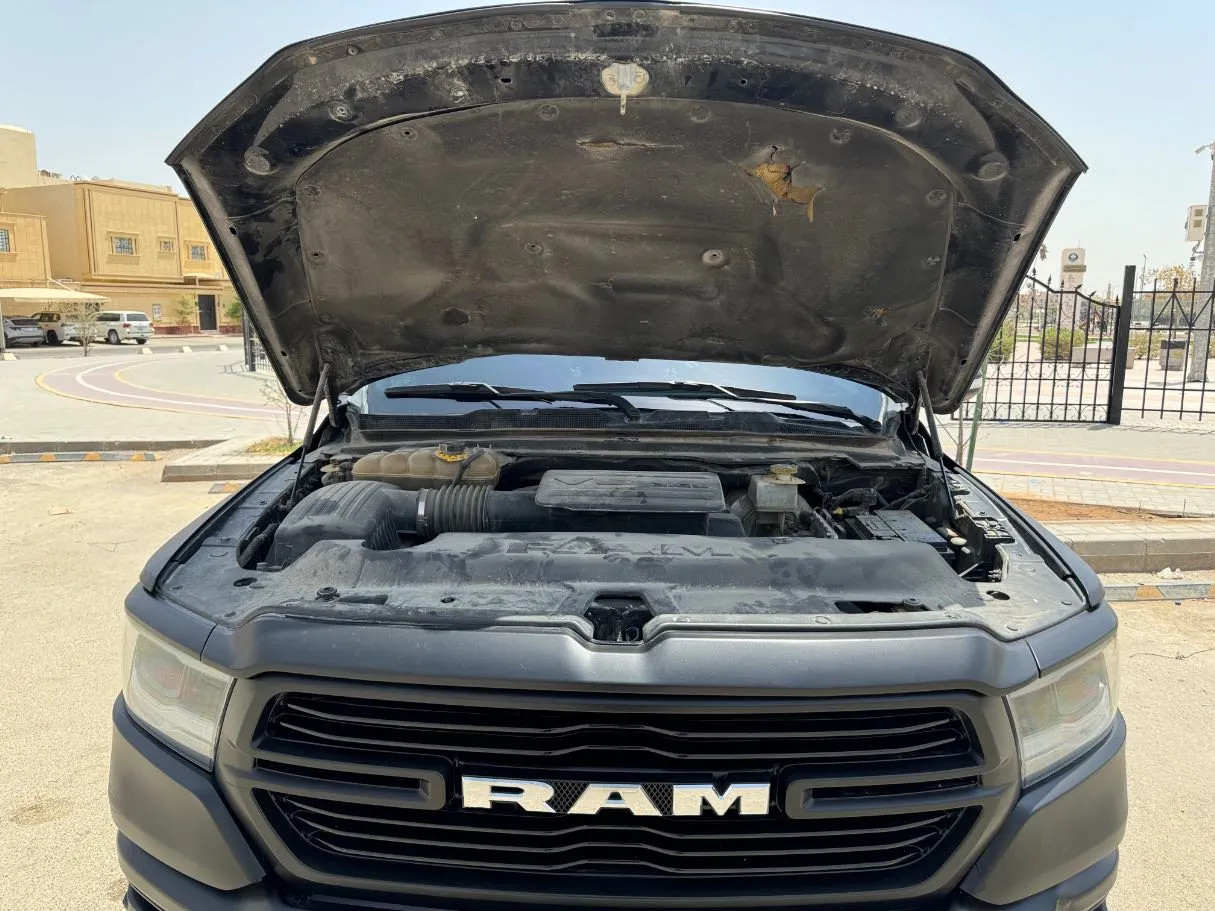 Car image 29