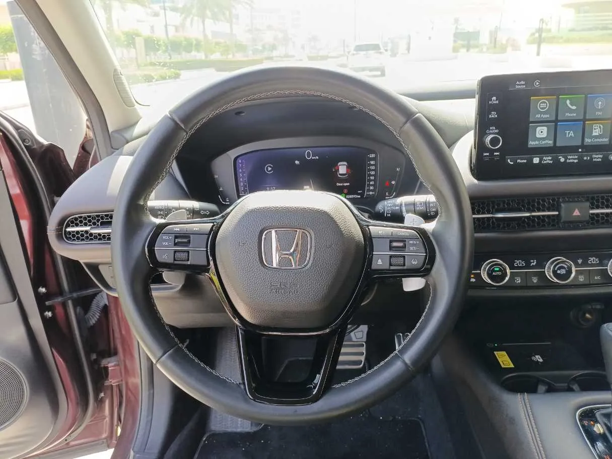 Car image 14