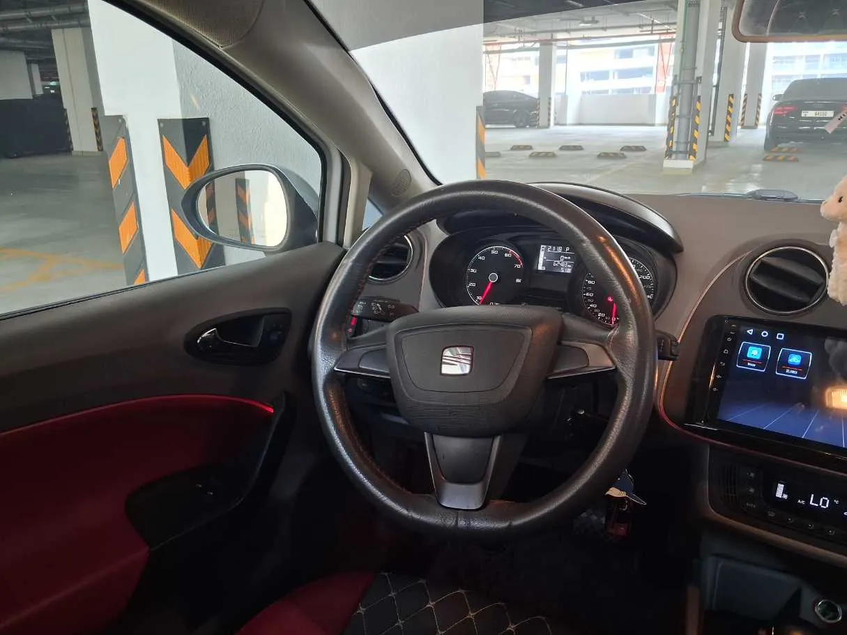 Car image 17