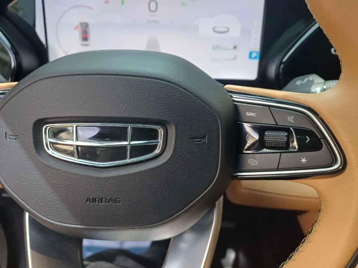 Car image 22