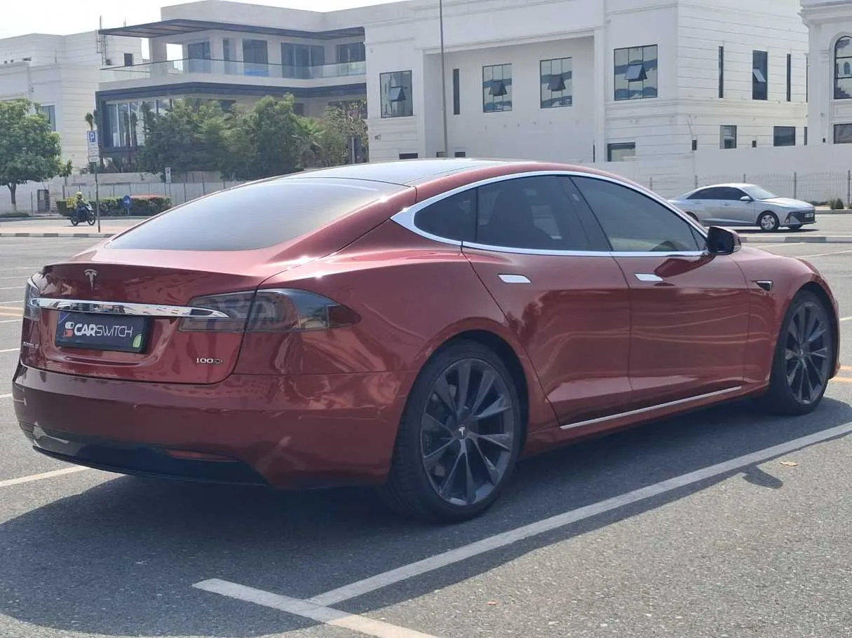 Car image 5