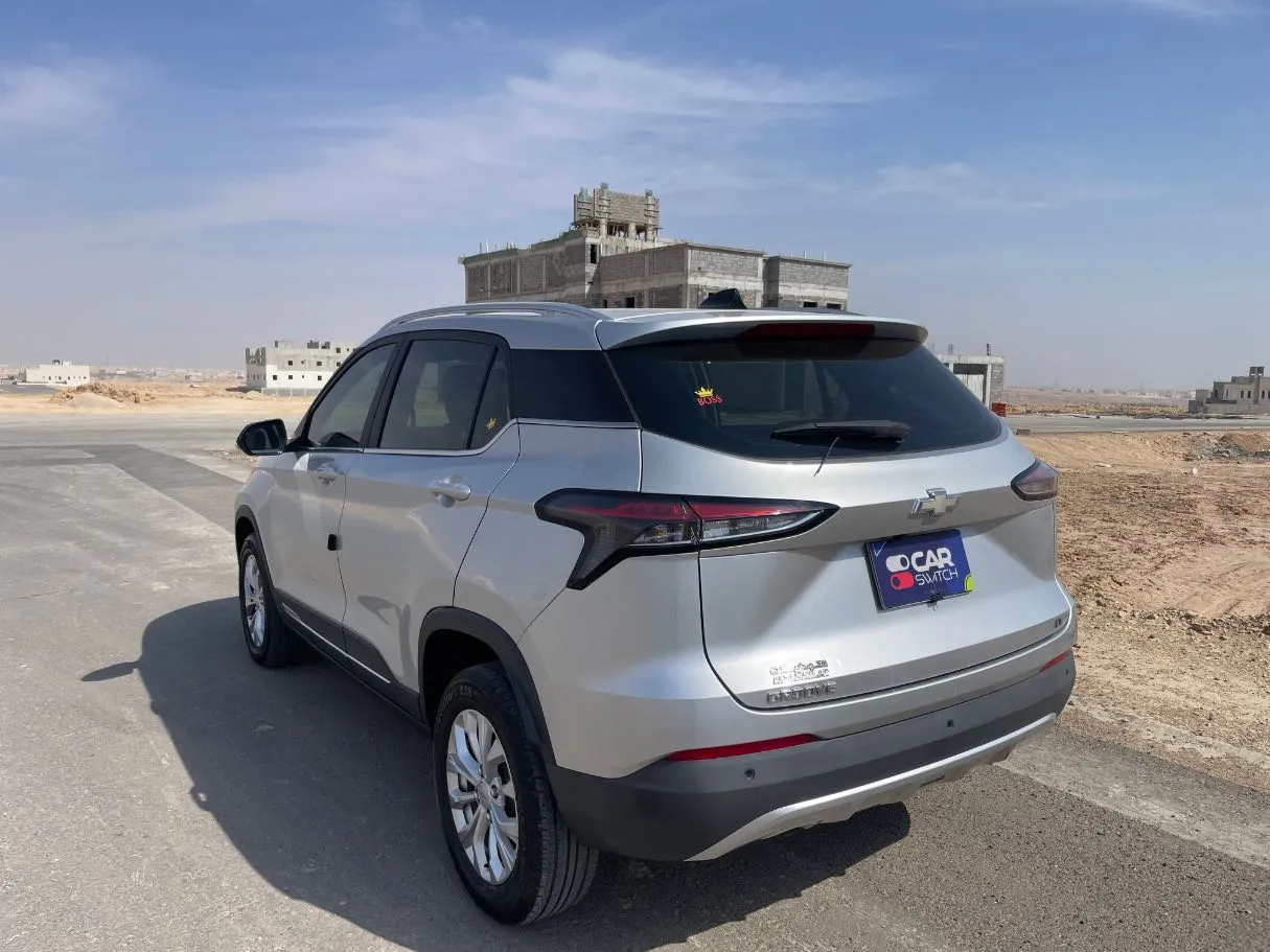Car image 7
