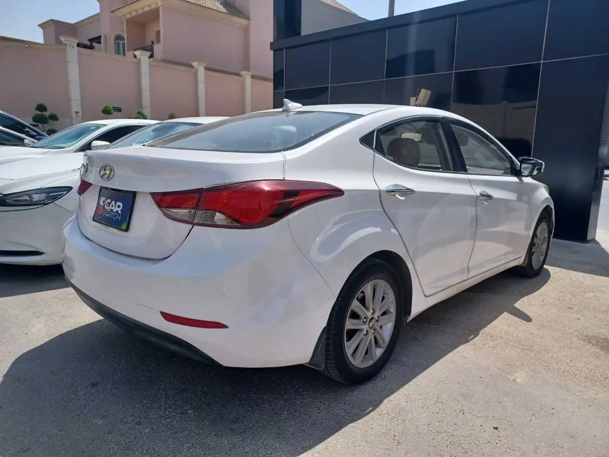 Car image 5