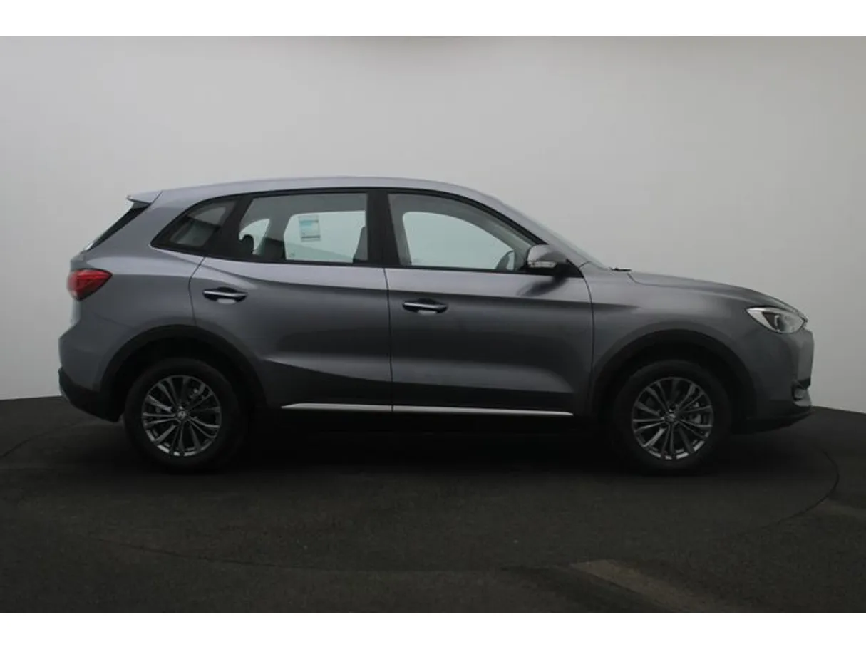 Car image 13