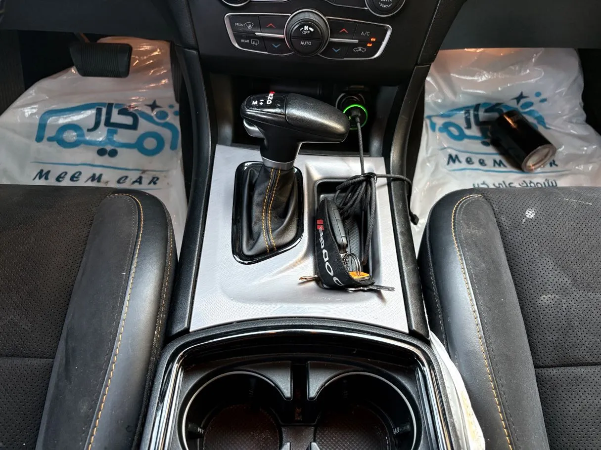 Car image 20