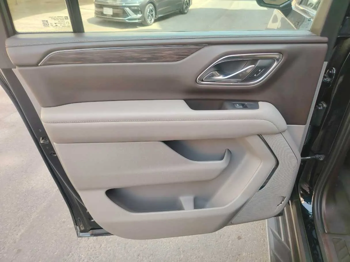Car image 35