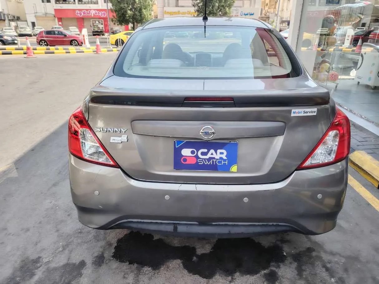 Car image 6