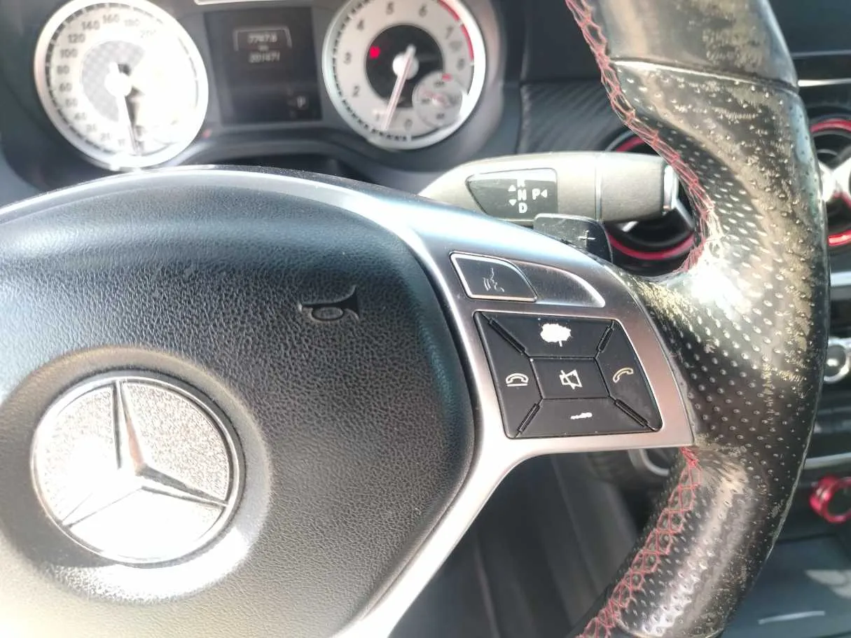Car image 35