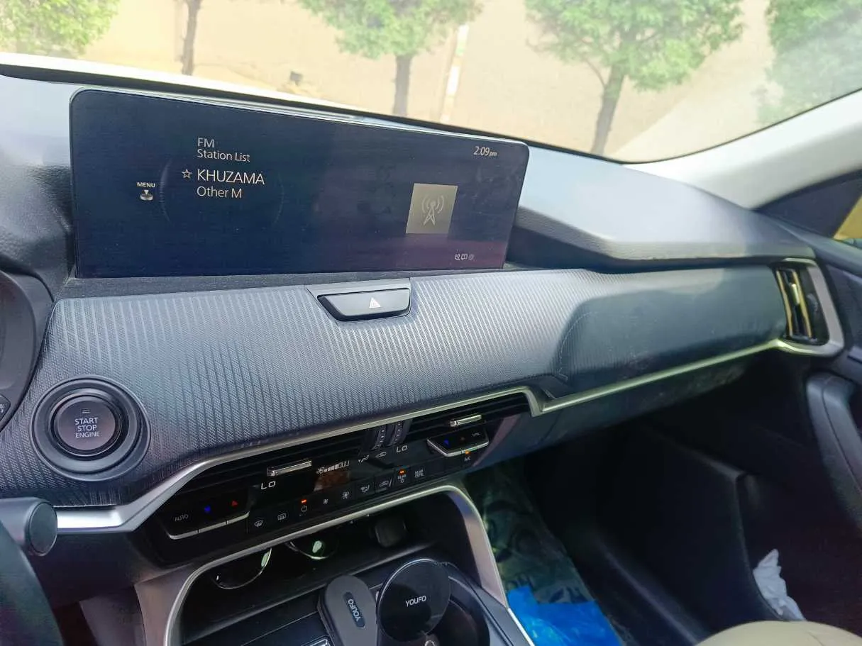 Car image 21
