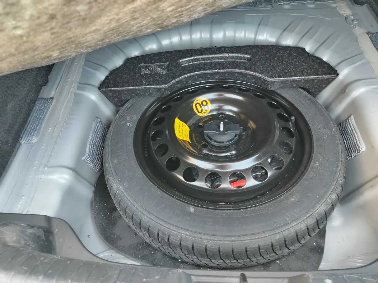 Car image 42
