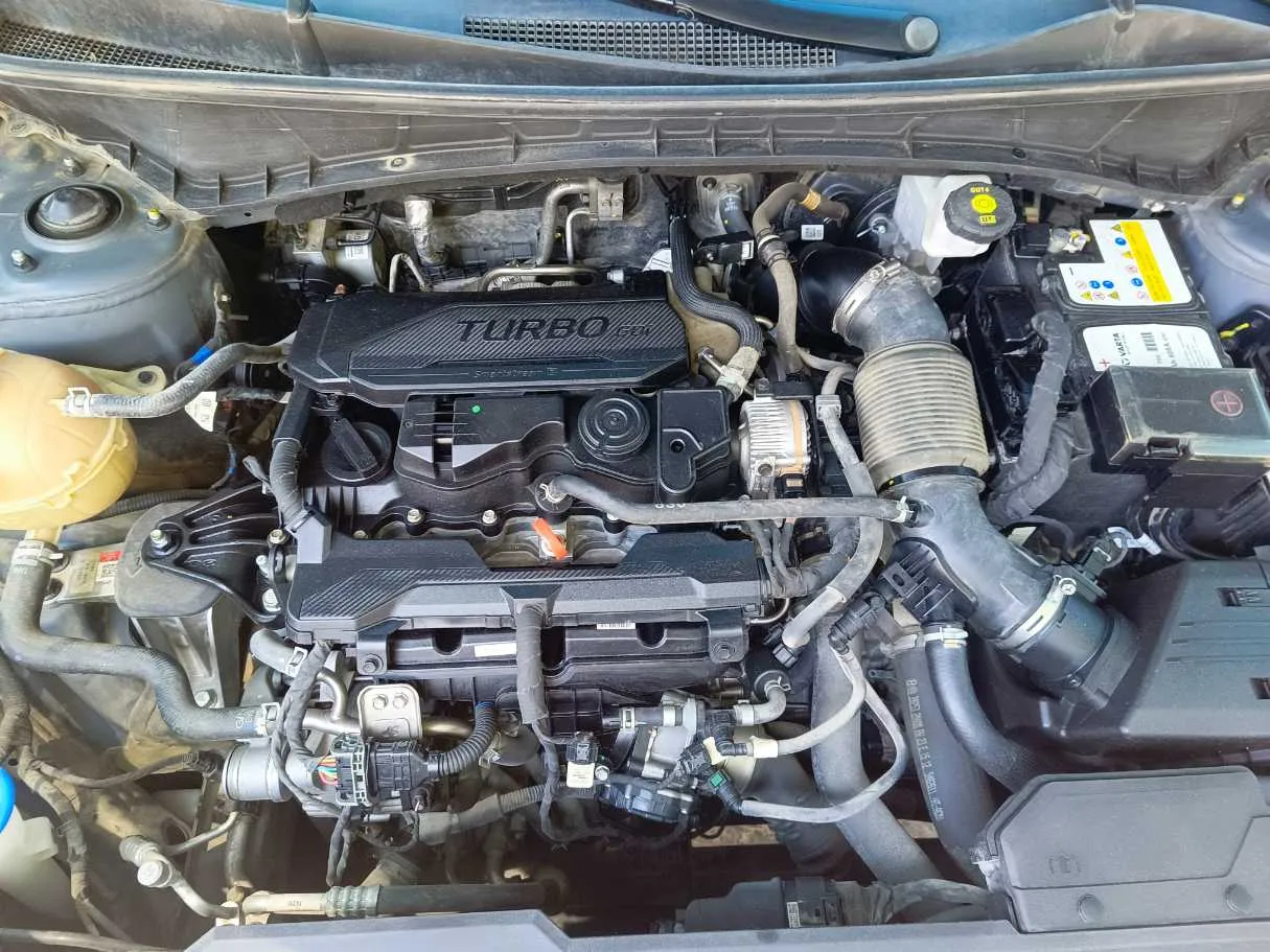 Car image 28