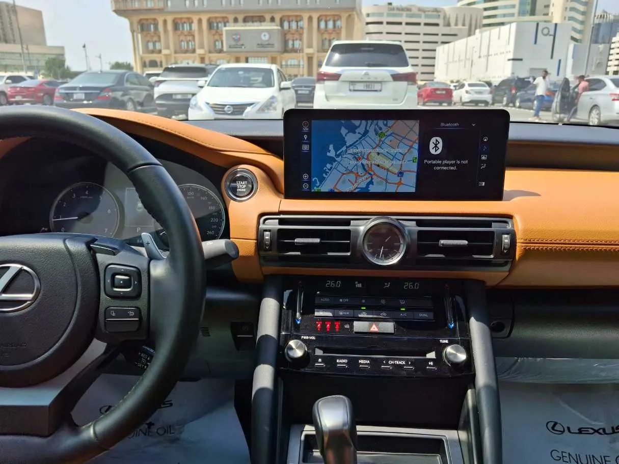 Car image 16