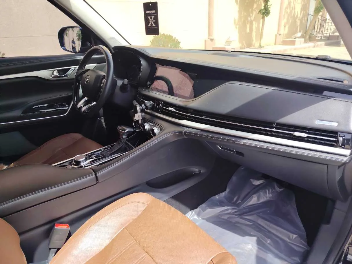 Car image 13