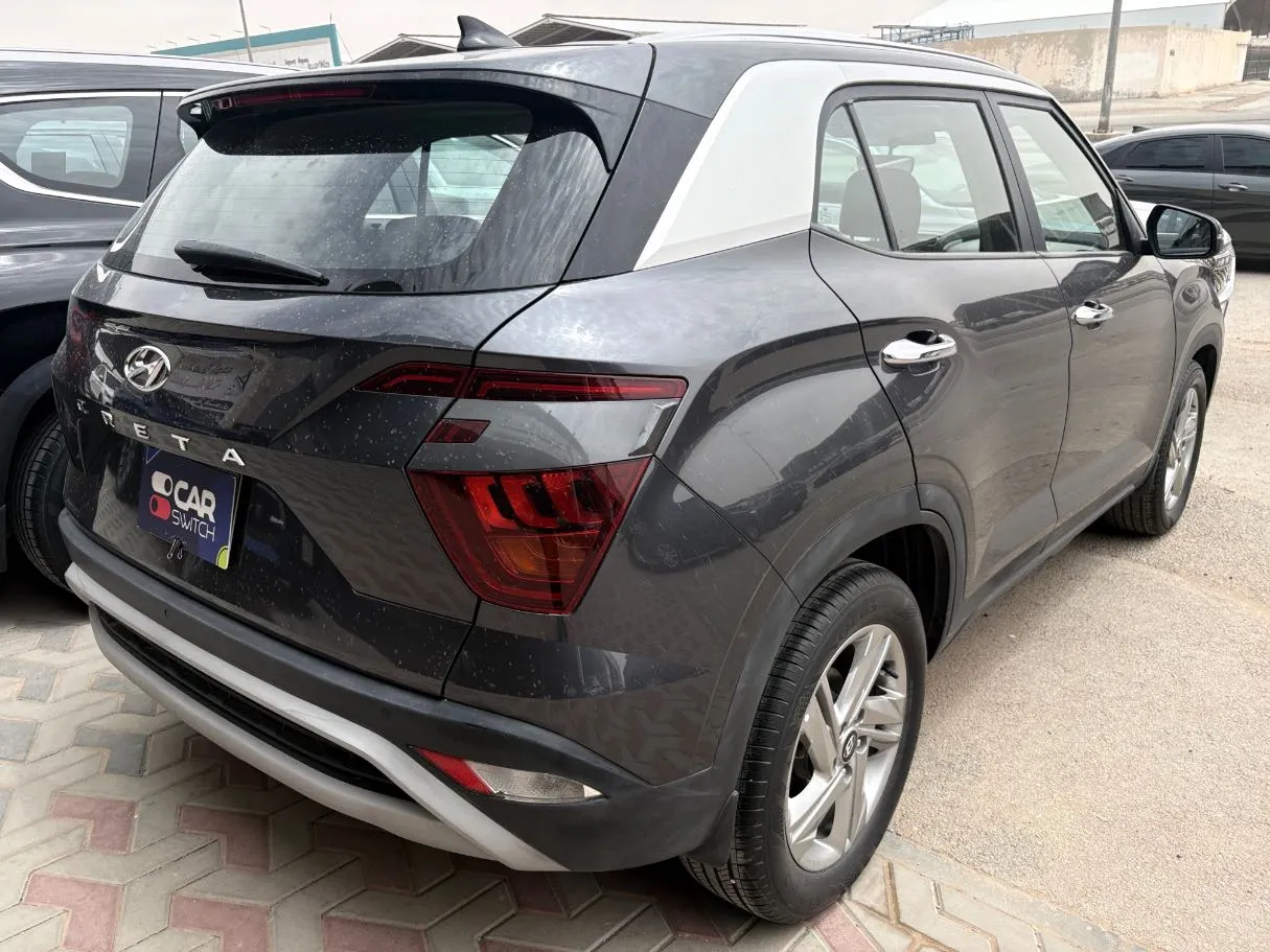 Car image 4