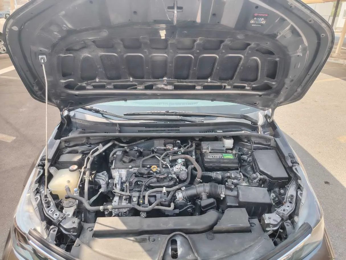 Car image 30