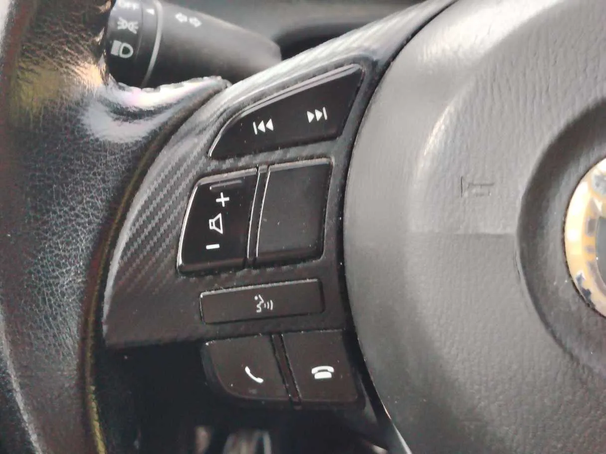 Car image 24