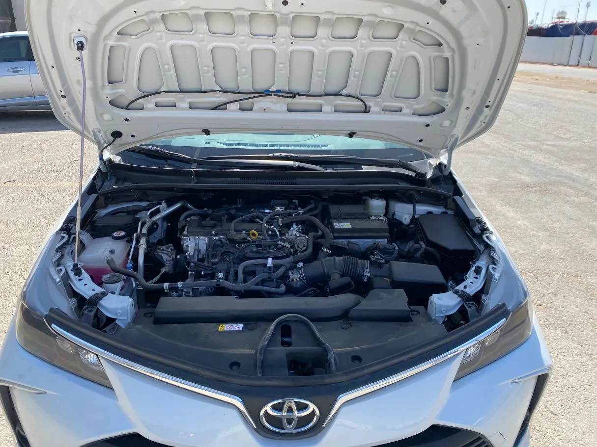 Car image 24